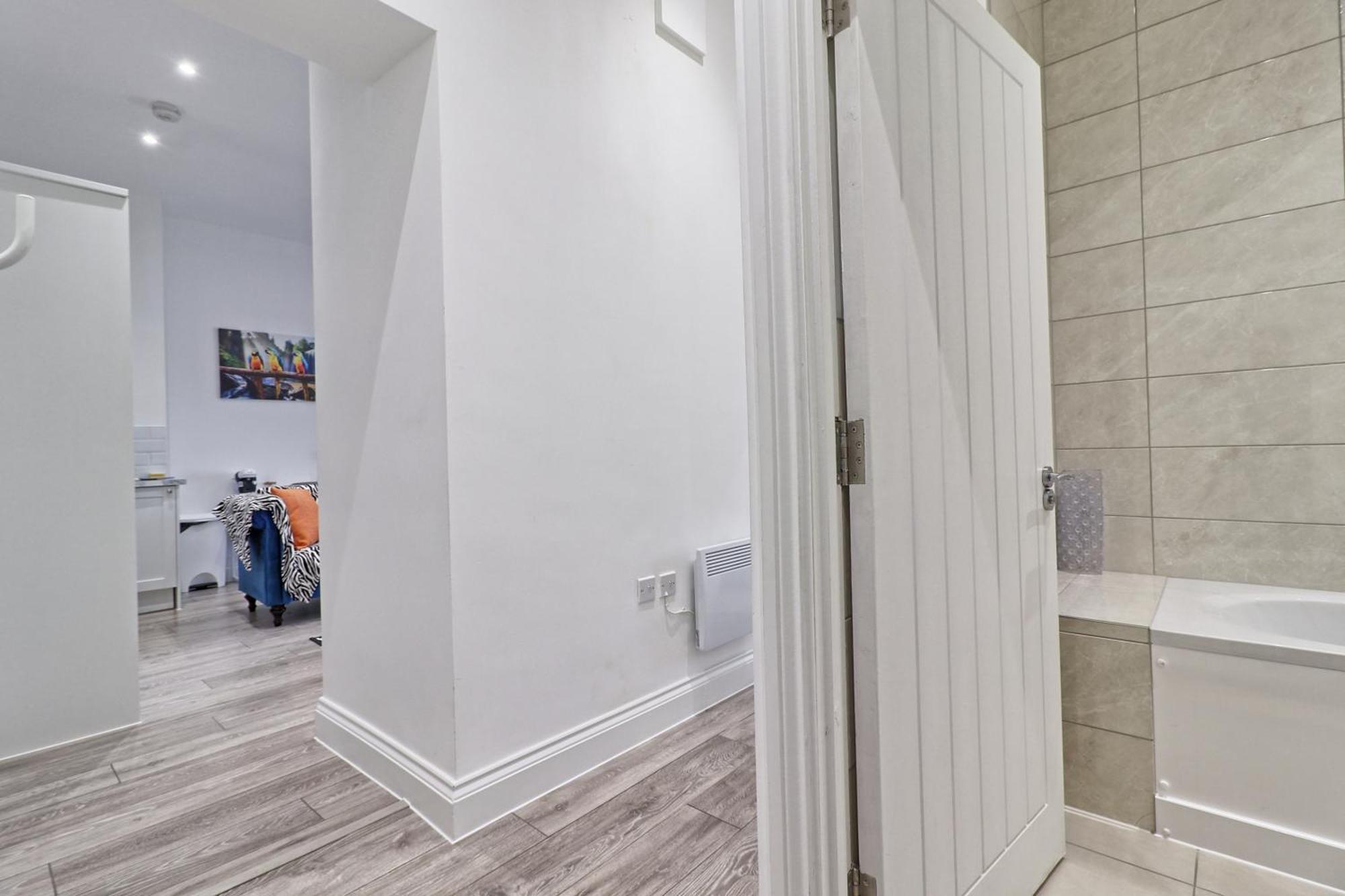 Chelmsford City Central Ground Floor Apartment Next To Town Centre Екстериор снимка